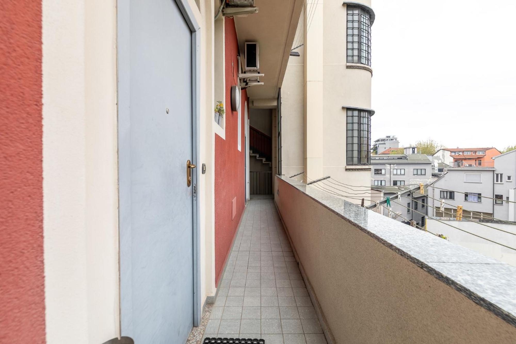 Apartment Farini Sola Design E Forest View Porta Nuova Mailand